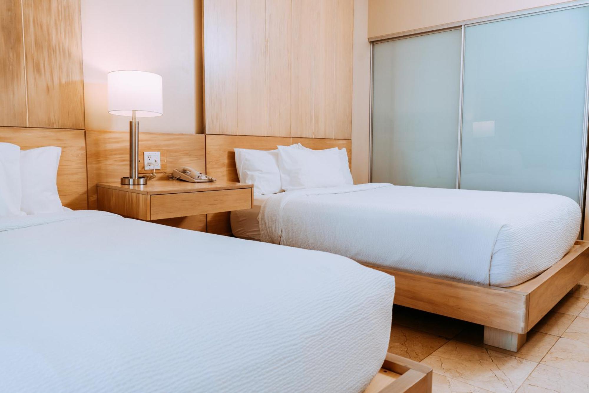 The Mill Resort And Suites 棕榈滩 外观 照片